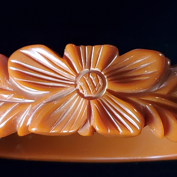 Vintage Jewelry - Carved Bakelite Bangle Caramel Floral Hinged 1930's 1940's